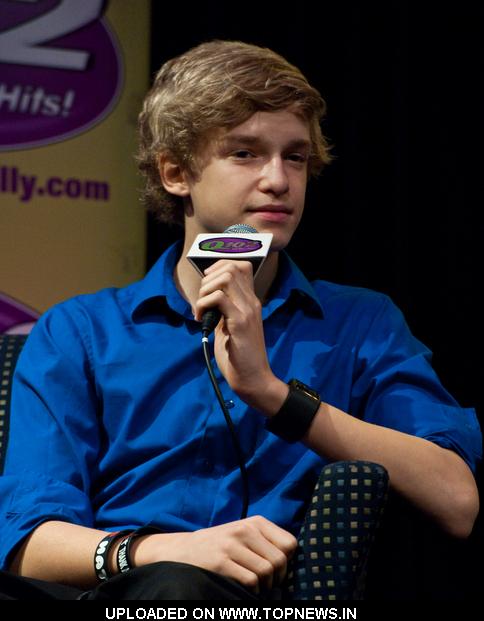 cody simpson 2011. Cody Simpson Visits WIOQ#39;s