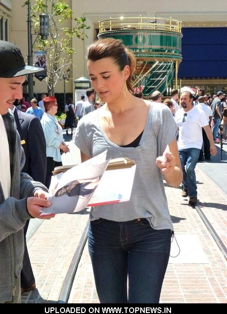 Cote de Pablo at Extra Interview with the Cast of NCIS Naval