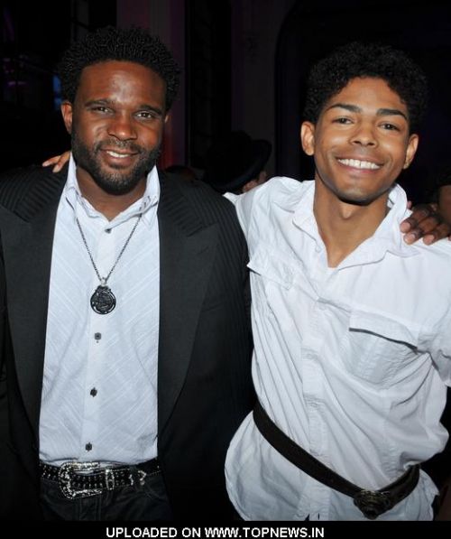 Darius McCrary and B Howard at Surreal4Real "Real Men Give Back" Benefiting the Little Princess Foundation - Inside Darius McCrary and B Howard at Surreal4Real "Real Men Give Back" Benefiting the Little Princess Foundation - Inside