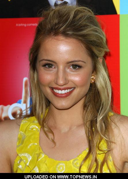 Her name is Dianna Agron She was the head cheerleader,