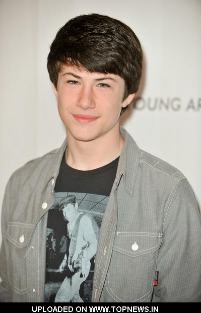 Dylan Minnette - Images Wallpaper