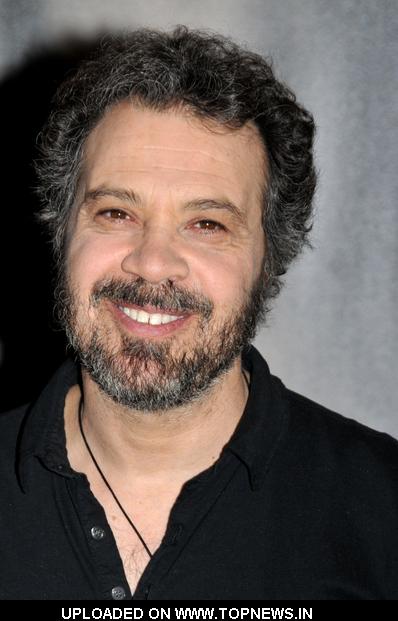 Edward Zwick at "Defiance" ("Les Insurges") Paris Photocall - Arrivals Edward Zwick at "Defiance" ("Les Insurges") Paris Photocall - Arrivals