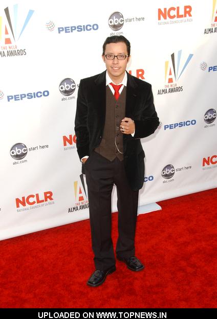 Efren Ramirez  at 2009 NCLR ALMA Awards - Arrivals