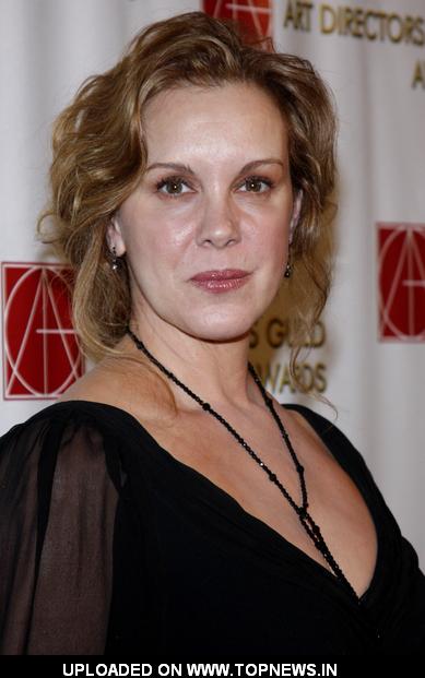 Top 5 Elizabeth Perkins Google Images