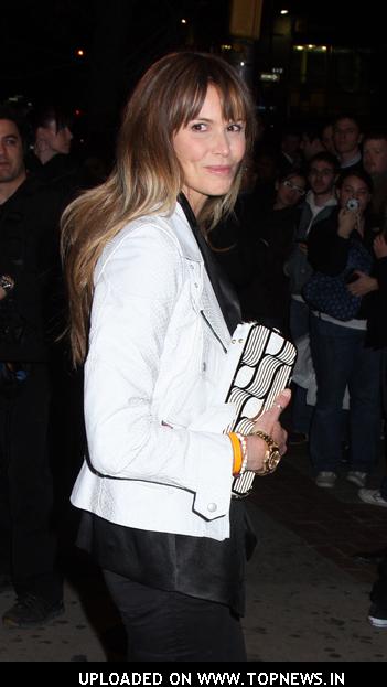 Elle Macpherson at The Cinema Society and Calvin Klein Jeans Host a Screening of "21" - Outside Arrivals Elle Macpherson at The Cinema Society and Calvin Klein Jeans Host a Screening of "21" - Outside Arrivals