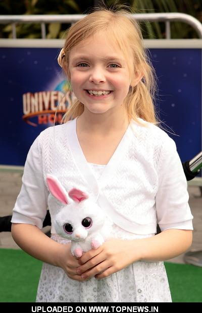 Elsie Fisher at "Hop" Los Angeles Premiere - Arrivals