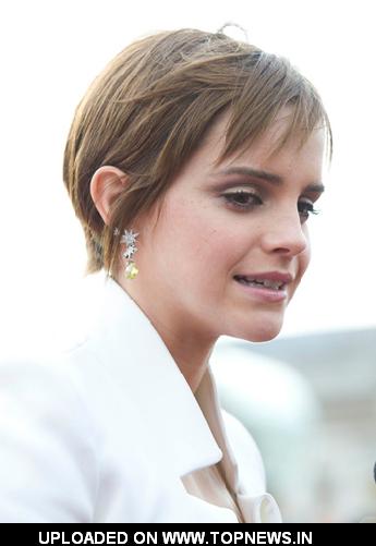 Emma Watson at ‘Harry Potter and the Deathly Hallows: Part 2' World Premiere Emma Watson at ‘Harry Potter and the Deathly Hallows: Part 2' World Premiere