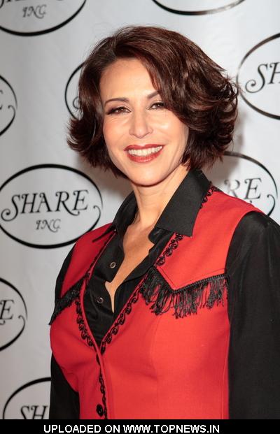 Giselle Fernandez at RAZZLE! DAZZLE! SHARE's 55th Anniversary Boomtown Gala 2008