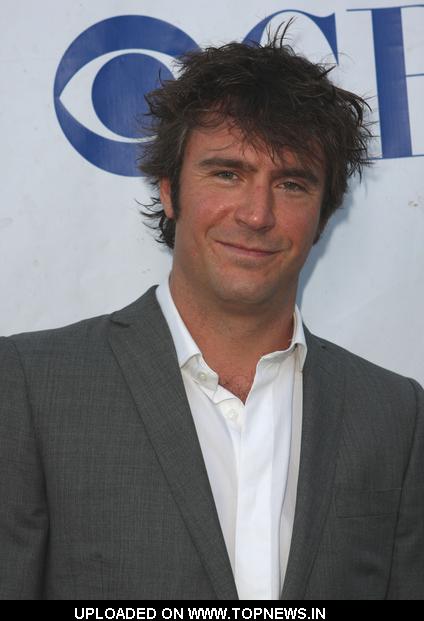Jack Davenport at "Swingtown" (CBS Series) Premiere and Summer Block Party - Arrivals