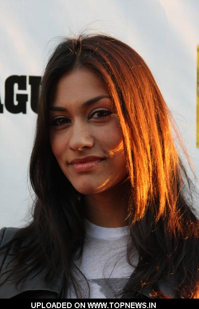 Janina Gavankar at It's Always Sunny in Philadelphia and The League FX