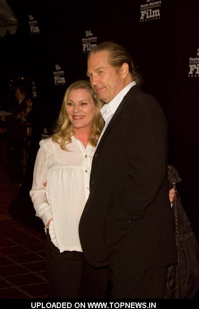 Jeff Bridges at Event: 24th Annual Santa Barbara International Film Festival Opening Night Film "Nothing but the Truth" - Arriva