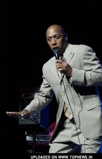 Jeffrey Osborne in Concert "Can You Woo Woo woo?" Jeffrey Osborne in Concert "Can You Woo Woo woo?"