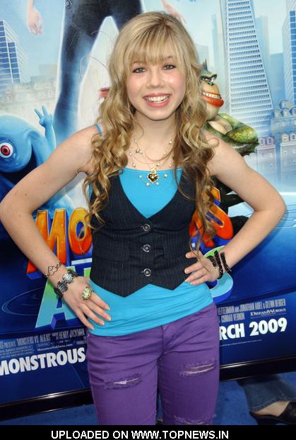 Jennette McCurdy at Monsters