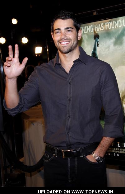 Jesse Metcalfe at "Cloverfield" Los Angeles Premiere - Arrivals Jesse Metcalfe at "Cloverfield" Los Angeles Premiere - Arrivals