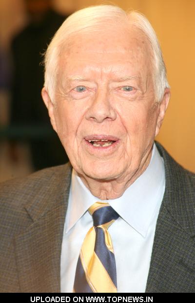 Carter, in Damascus, hopes for Israeli-Arab peace by 2012 