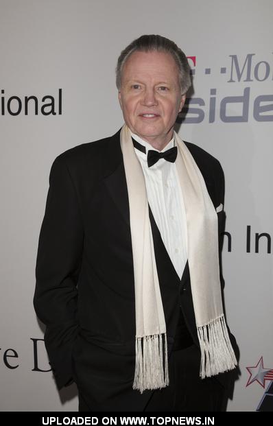 Jon Voight at 51st Annual GRAMMY Awards - Salute to Icons: Clive Davis - Arrivals