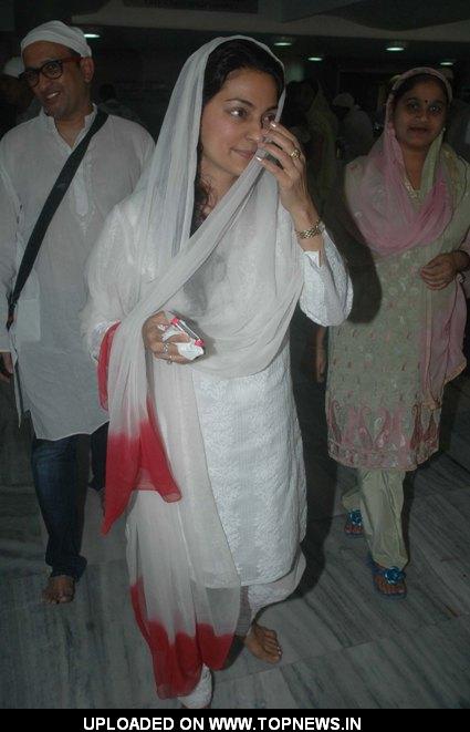 Juhi Chawla at Raj Knawar' s chautha in Santacruz