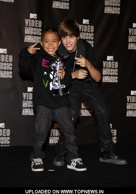 justin bieber pics 2010. new justin bieber pics 2010 new. justin bieber pics 2010. new