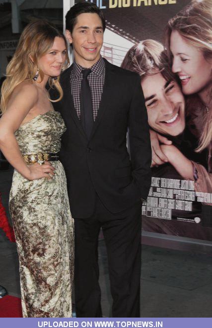 Justin Long at Los Angeles Premiere of "Going the Distance" held at the Graumans Chinese Theatre - Arrivals Justin Long at Los Angeles Premiere of "Going the Distance" held at the Graumans Chinese Theatre - Arrivals