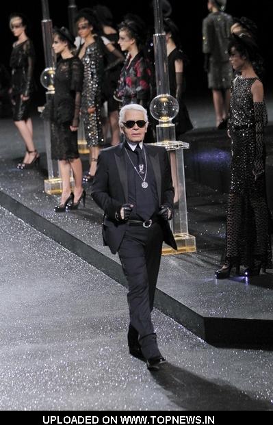 Karl Lagerfeld at Paris Fashion Week Haute Couture Fall/Winter 2011/2012 - Chanel - Runway