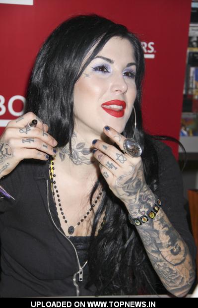 Kat Von D Signs Copies of Her New Book High Voltage Tattoo at Borders