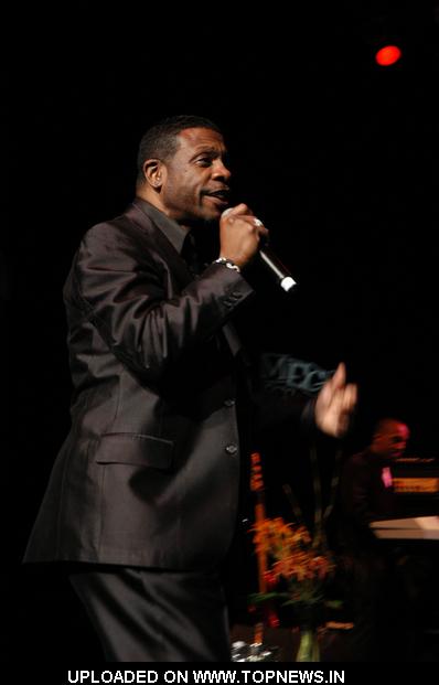 Keith Sweat at 2011 Mega 97.9 New Year's Day Jam Starring Bobby Brown,Keith Sweat and MC Hammer 2011-01-01 Keith Sweat at 2011 Mega 97.9 New Year's Day Jam Starring Bobby Brown,Keith Sweat and MC Hammer 2011-01-01