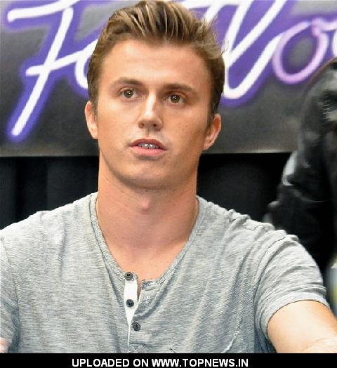 Kenny Wormald Host a Footloose Autograph and QA at the Hillsdale Mall in 