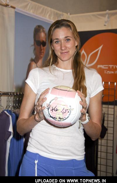 kerri walsh hot. kerri walsh tape.