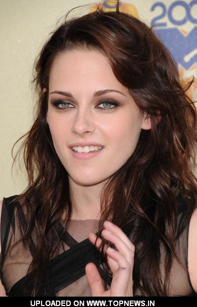 kristen stewart new haircut bob. Kristen Stewart at quot;Land of