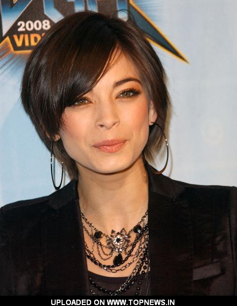 kristin kreuk new