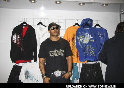 LL Cool J at 2008 MAGIC Marketplace Fashion and Apparel Show - Arrivals LL Cool J at 2008 MAGIC Marketplace Fashion and Apparel Show - Arrivals