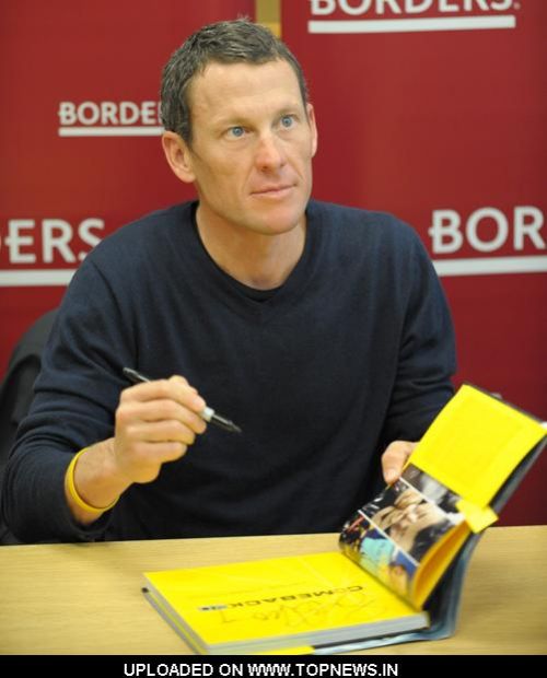 Lance Armstrong at "Comeback 2.0: Up Close and Personal" Book Signing at Borders Books in Sherman Oaks on December 22, 2009 Lance Armstrong at "Comeback 2.0: Up Close and Personal" Book Signing at Borders Books in Sherman Oaks on December 22, 2009