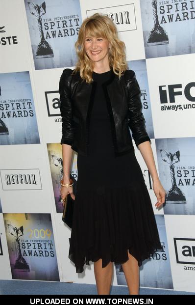 Laura Dern at 2009 Film Independent Spirit Awards - Arrivals Laura Dern at 2009 Film Independent Spirit Awards - Arrivals