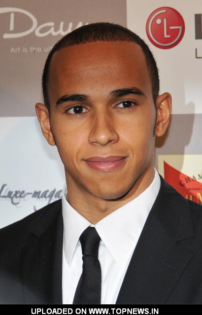 Lewis-Hamilton lewis hamilton. Lewis-Hamilton