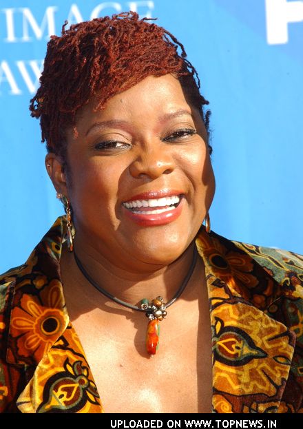 Loretta Devine  at The 39th NAACP Image Awards - Arrivals