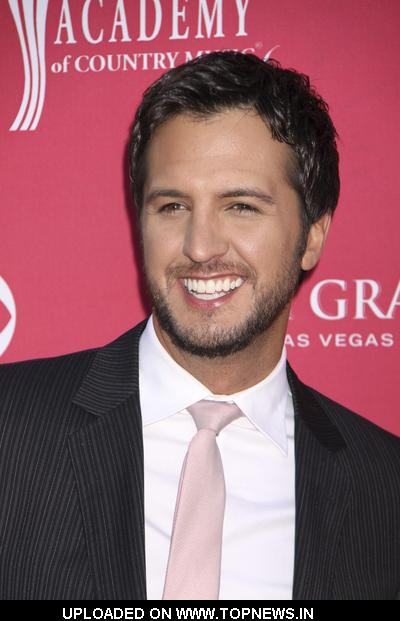 Luke Bryan at 44th Annual Academy of Country Music Awards - Arrivals