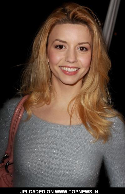 Masiela Lusha at "The Wrestler" Los Angeles Premiere - Arrivals