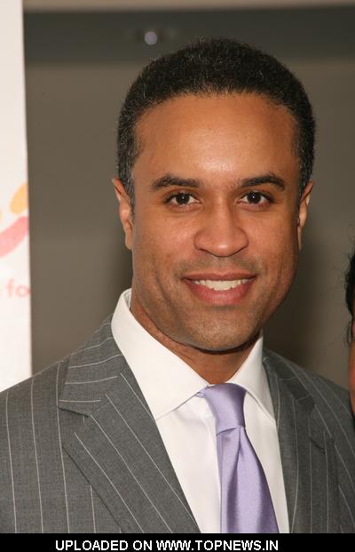 Maurice Duboits at 8th Annual "Art of Giving" Benefit - Arrivals Maurice Duboits at 8th Annual "Art of Giving" Benefit - Arrivals