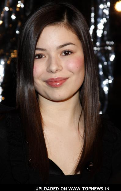 Miranda Cosgrove at "The Spiderwick Chronicles" Los Angeles Premiere - Arrivals