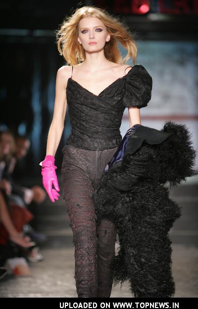 London Fashion Week Fall-Winter 2008-09 - Vivienne Westwood Red Label Catwalk Show - Runway London Fashion Week Fall-Winter 2008-09 - Vivienne Westwood Red Label Catwalk Show - Runway
