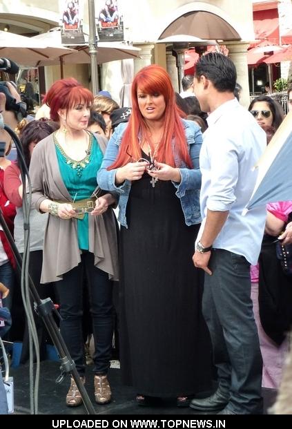 naomi judd wynonna judd. Wynonna Judd and Naomi