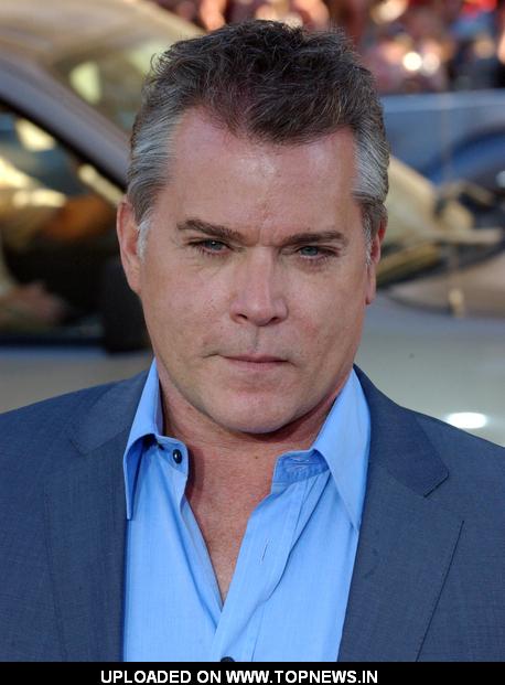 Ray Liotta - Wallpaper Gallery