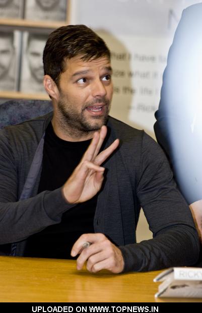 Me by Ricky Martin (2010, Hardcover) Me by Ricky Martin (2010, Hardcover)