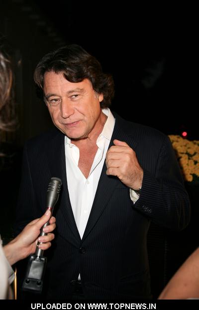 Robert Lantos at 18th Annual Hamptons International Film Festival - Opening Night Film - "Barney's Version" - Arrivals Robert Lantos at 18th Annual Hamptons International Film Festival - Opening Night Film - "Barney's Version" - Arrivals