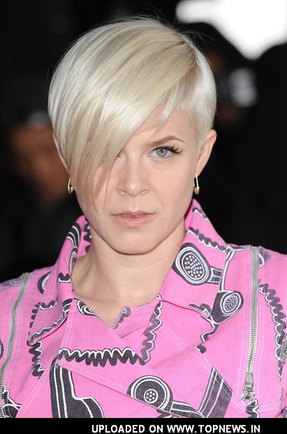 ROBYN at Capital Awards 2008 - Red Carpet Arrivals | TopNews