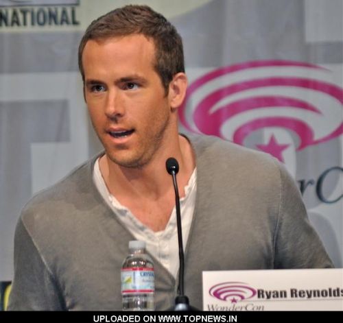 Ryan Reynolds at 2011 WonderCon - Day 1