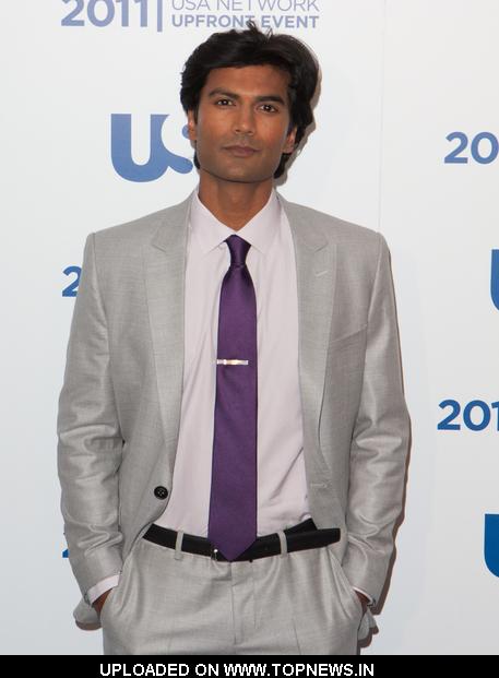 Sendhil Ramamurthy at 2011 USA Network's Upfront - Arrivals