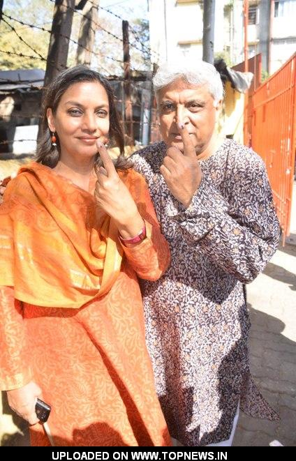 Shabana Azmi andJaved Akhtar went out of their house to cast their valuable votes