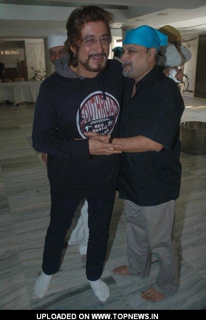 Shakti Kapoor at Raj Knawar, s chautha in Santacruz