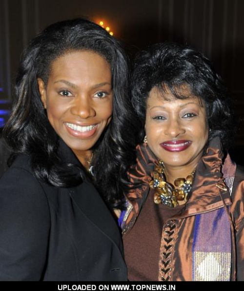Sheryl Lee Ralph at 2011 Global Initiative for Peace Luncheon